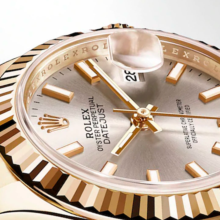 Yellow gold watch 18k